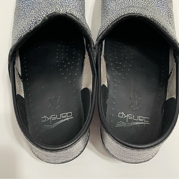 Dansko Professional Iridescent Blue Leather Clogs 41 Sparkle Mermaid Metallic - Picture 5 of 9